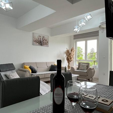 Maksim Apartments Скопье Экстерьер фото